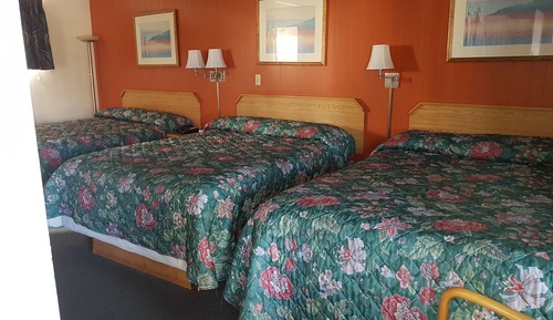 Three queen beds