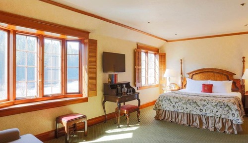 Premium King Room