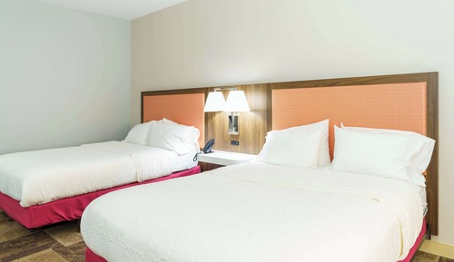 Two queen beds non smoking
