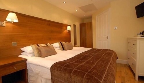 Family Suite, Ensuite (Courtyard)