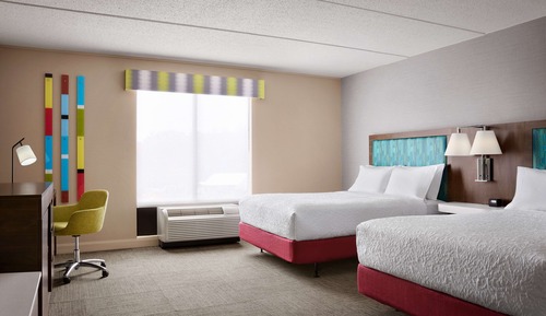 Room, 2 Queen Beds, Accessible, Bathtub