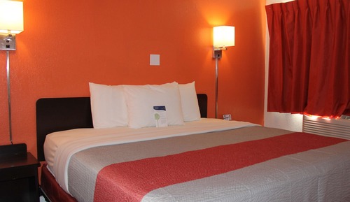 Standard Room, 1 King Bed, Non Smoking