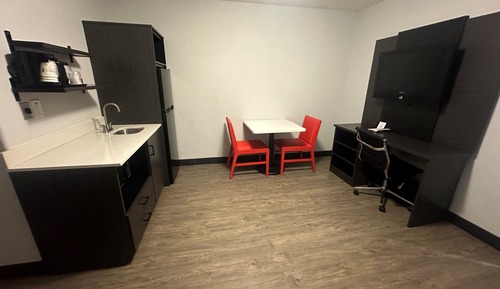 Room, 1 King Bed, Accessible, Non Smoking (Mobility, Roll-in Shower)