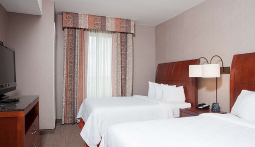 Two queens evolution junior suite