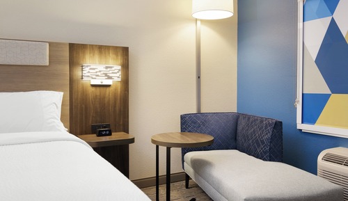 Standard Room, 1 King Bed
