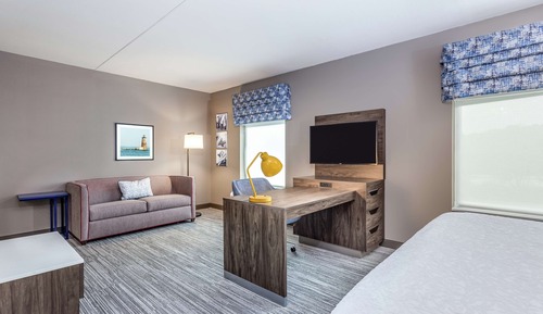 Suite, 1 King Bed, Accessible, Refrigerator & Microwave (Hearing)