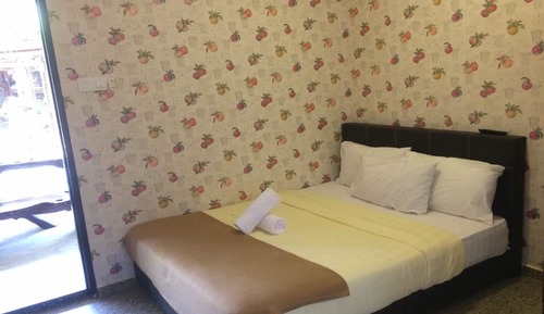 Queen Room (Check-In @ Kesang Laut Hotel)