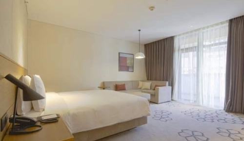 Room, 1 King Bed with Sofa bed, Mountain View
