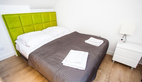 Apartment (Green)