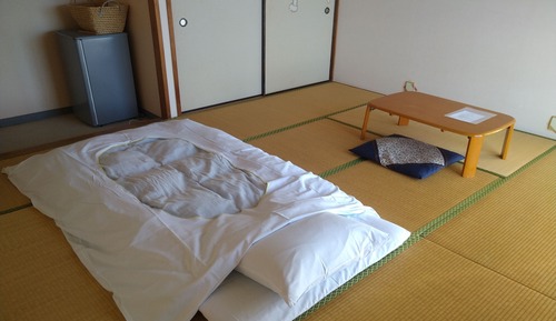 Japanese Room With Shared Washroom- Quadruple Smoking