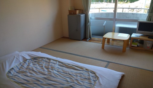 Japanese Room With Shared Washroom- Twin Smoking