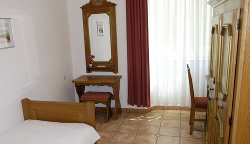 Basic Single Room