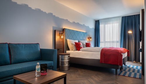 Premium Room, 1 Queen Bed with Sofa bed (Family Room)