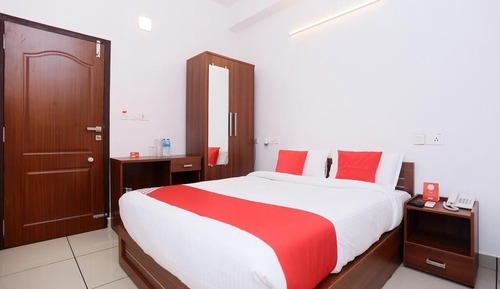 Deluxe Room, 1 Queen Bed, Accessible, Non Smoking