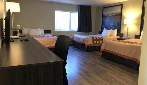 Deluxe Family Suite, 3 Queen Beds, Non Smoking