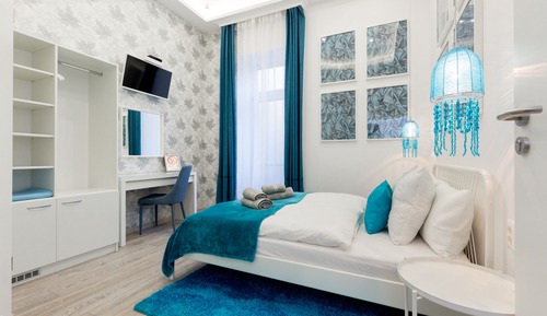 Deluxe Room, 1 Queen Bed, Non Smoking