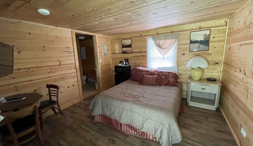 Deluxe Room, 1 Queen Bed, Accessible, Non Smoking