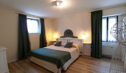 Double Room Single Use, 1 Queen Bed, Non Smoking, Garden View