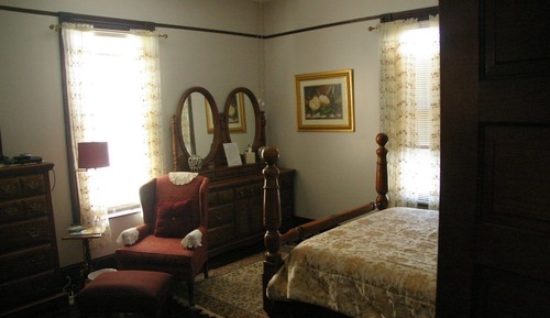 Standard Room, 1 Queen Bed, Non Smoking (Magnolia Room)