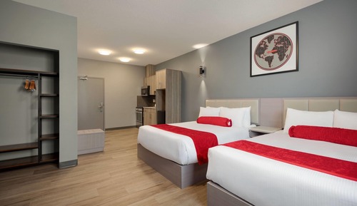 Room, 2 Queen Beds, Non Smoking, Kitchenette