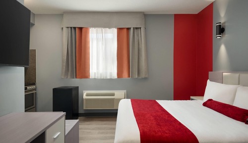Room, 1 Queen Bed, Non Smoking, Kitchenette