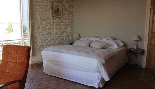 Double Room (Uriel)