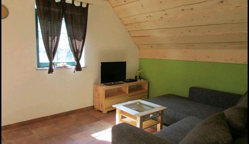 Apartment (Crvena)