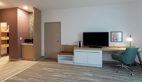 Room, 2 Queen Beds, Accessible (Roll-In Shower)