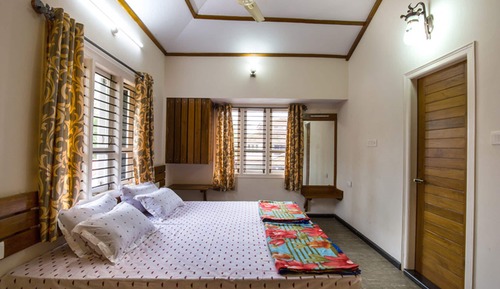 Comfort Room, 1 Queen Bed, Non Smoking