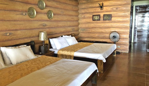 Log Cabin for 5