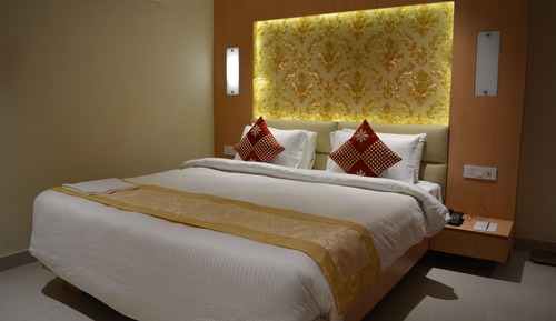 Premium Room, 1 Queen Bed, Accessible, City View