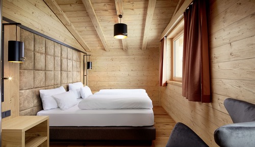 Comfort Chalet, 2 Bedrooms, Mountain View