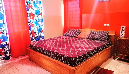 Comfort Double Room, 1 King Bed (Charlie)