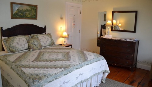 Maxwell Room
