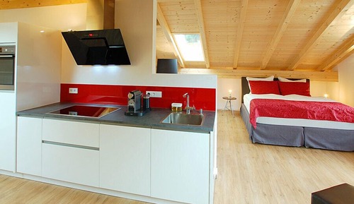 Penthouse, Balcony (#6 Suite)