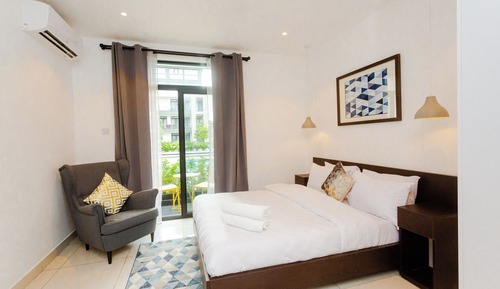 Deluxe Studio, 1 Queen Bed, Non Smoking