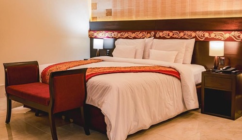 Junior Studio Suite