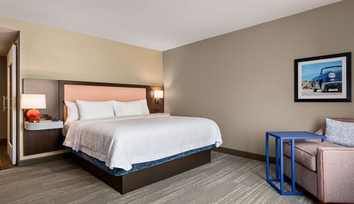Room, 1 King Bed, Refrigerator & Microwave