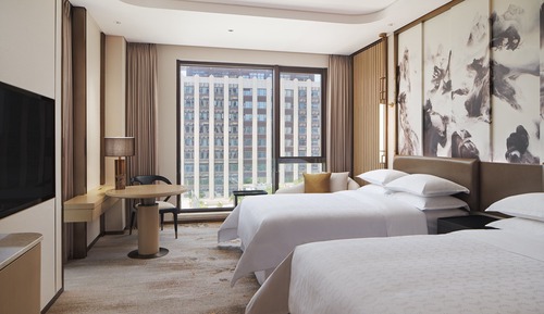 Suite, 1 King Bed, City View