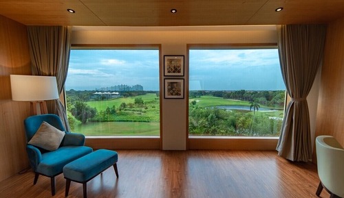 Executive Room, 1 King Bed, Golf View