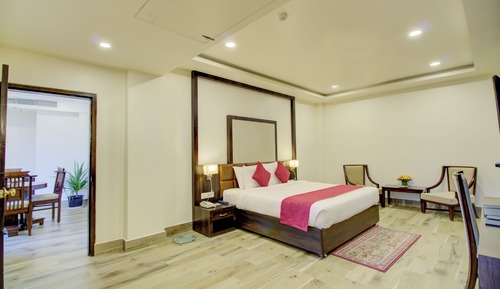 Suite, 1 King Bed, Non Smoking