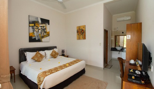 Deluxe Double Bungalow Room with Garden View