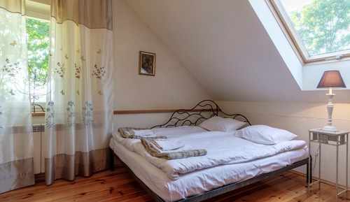 House, 4 Bedrooms