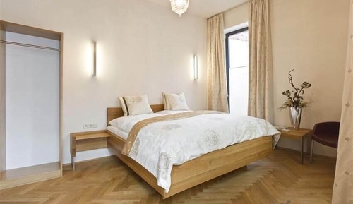 Deluxe Room, 1 King Bed, Non Smoking