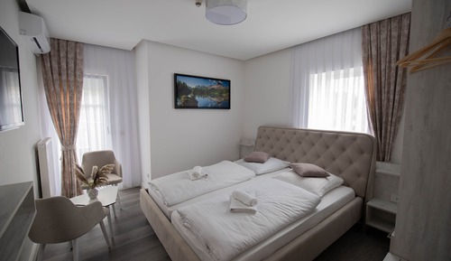 Family Room (2)