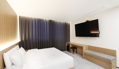 Premium Room, 1 King Bed, Non Smoking