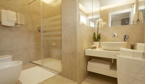 Suite, Kitchenette, Annex Building