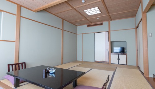 Japanese Room- Quadruple