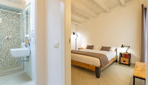 Standard Double Room with Garden/Courtyard View