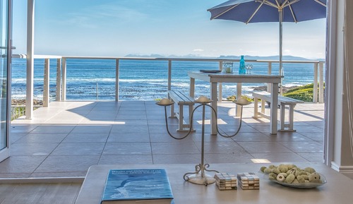 Superior House, 4 Bedrooms, Sea View, Oceanfront
